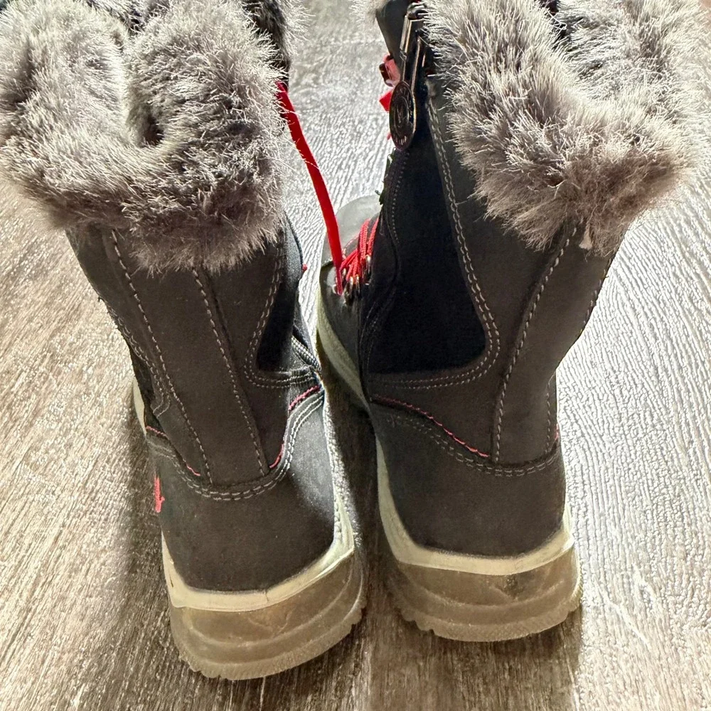 Santana Canada Winter Boots Women 9 Black Red Faux Fur Trim Suede Zipper Mid